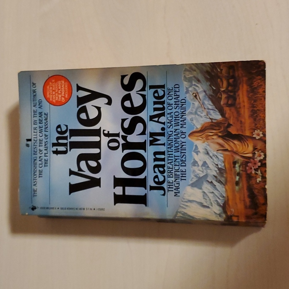 The Valley of Horses by Jean M. Auel